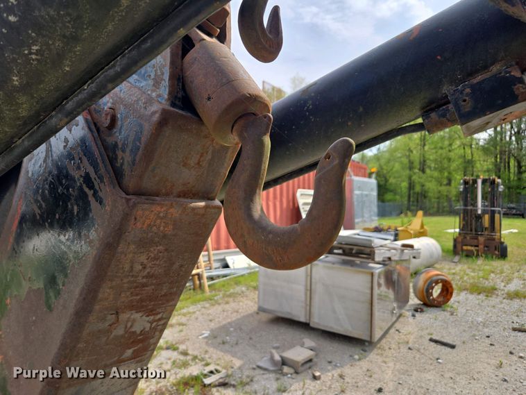 image for item DW1924 IMT  16  truck mounted crane