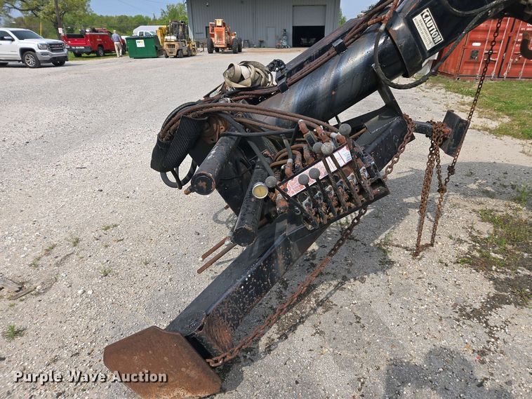 image for item DW1924 IMT  16  truck mounted crane