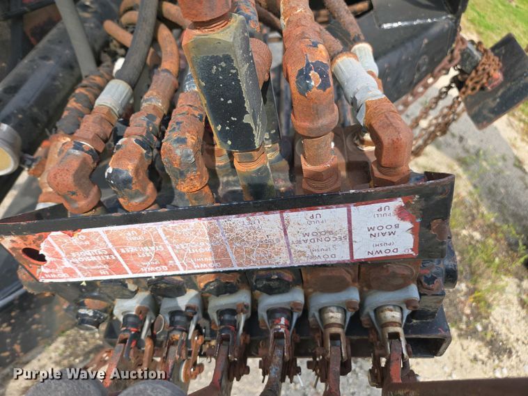 image for item DW1924 IMT  16  truck mounted crane