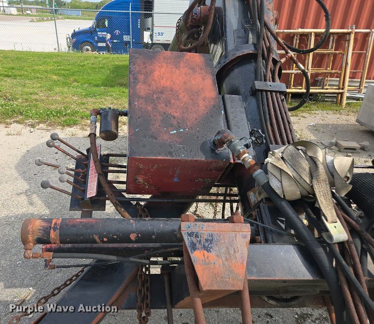 image for item DW1924 IMT  16  truck mounted crane