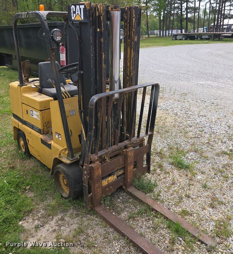 image for item DW1925 Caterpillar  T45C forklift