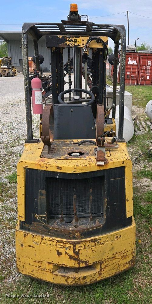 image for item DW1925 Caterpillar  T45C forklift