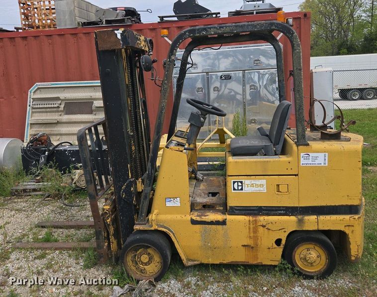 image for item DW1925 Caterpillar  T45C forklift