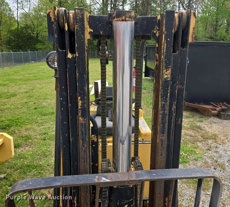 image for item DW1925 Caterpillar  T45C forklift