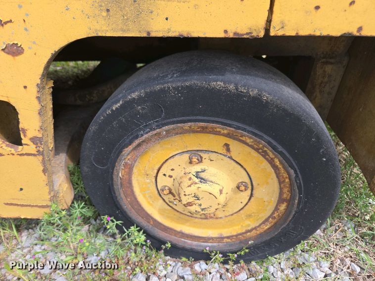 image for item DW1925 Caterpillar  T45C forklift