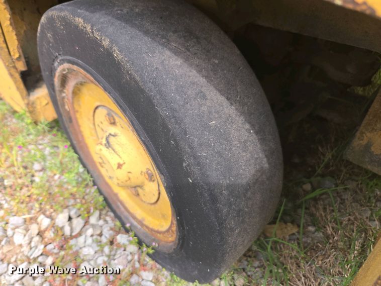 image for item DW1925 Caterpillar  T45C forklift