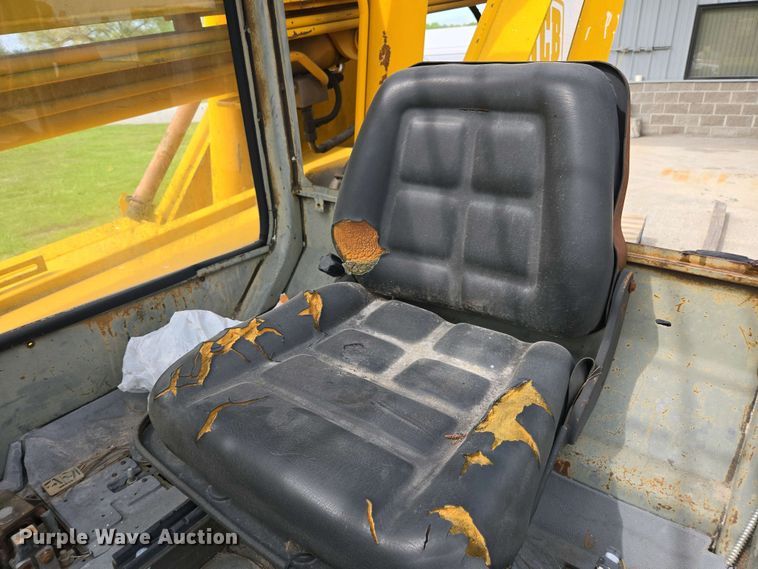 image for item DW1927 1994 JCB 506B telehandler