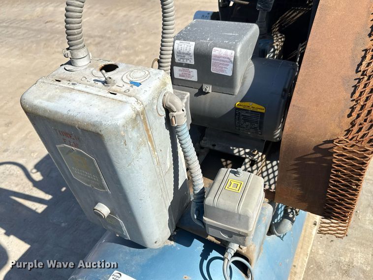 image for item DX8976 (2) air compressors