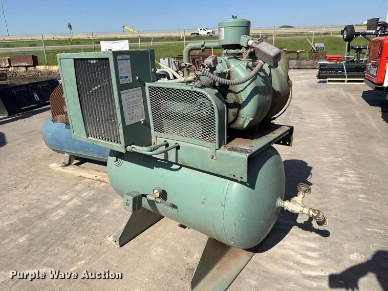 image for item DX8976 (2) air compressors
