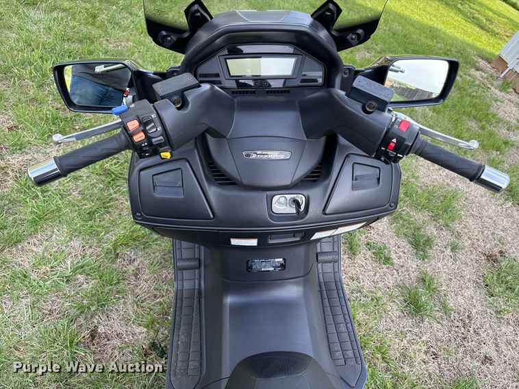 image for item DY8025 2012 Suzuki Burgman 650 motorcycle