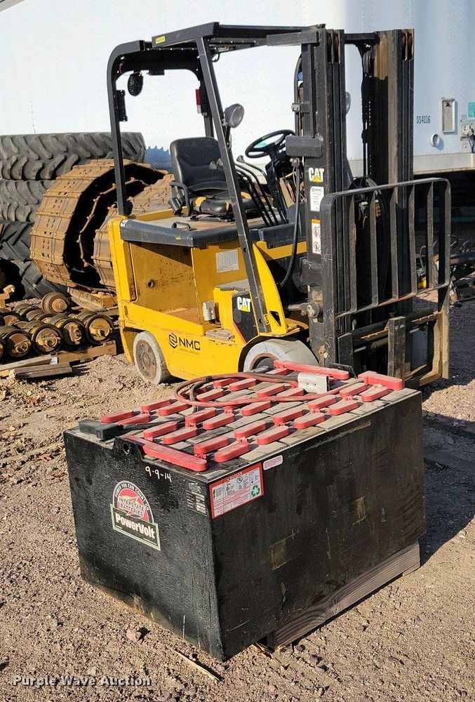 image for item EA2420 Caterpillar E5000-AC forklift