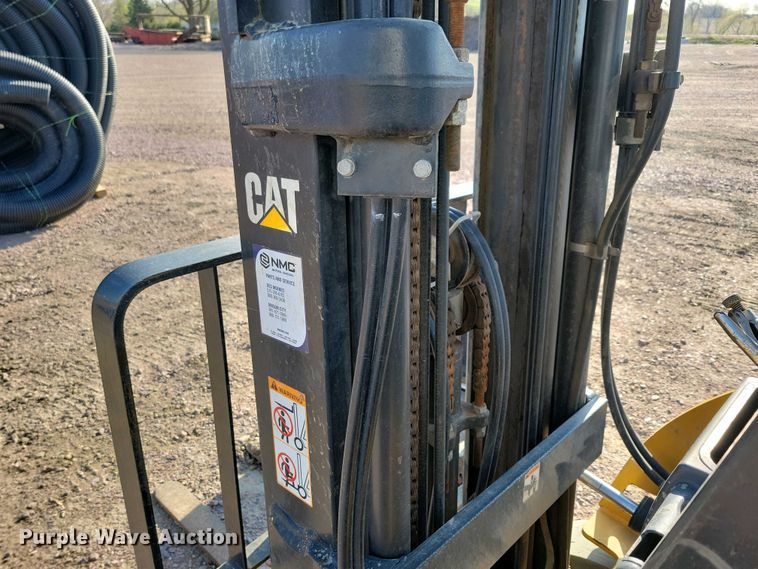 image for item EA2420 Caterpillar E5000-AC forklift