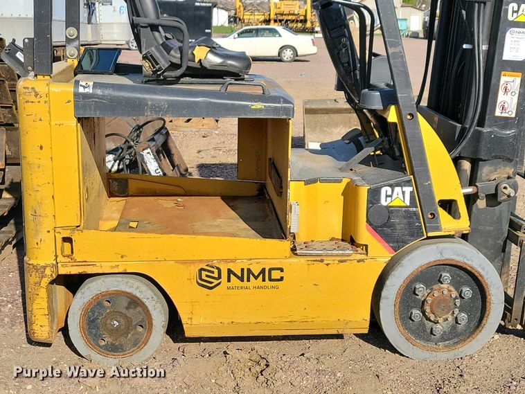 image for item EA2420 Caterpillar E5000-AC forklift