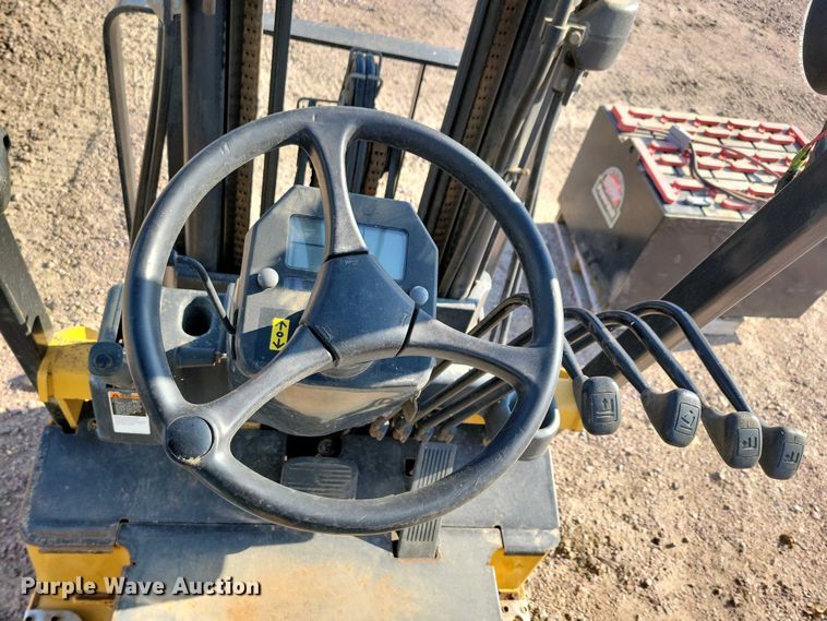 image for item EA2420 Caterpillar E5000-AC forklift