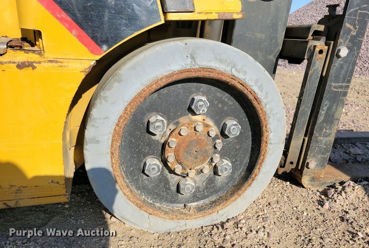 image for item EA2420 Caterpillar E5000-AC forklift