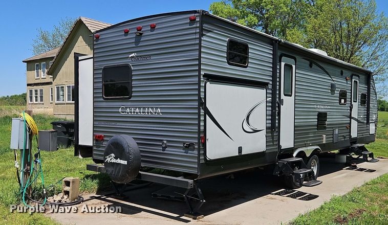 image for item EB7999 2017 Coachman Catalina 321BHDS CK camper