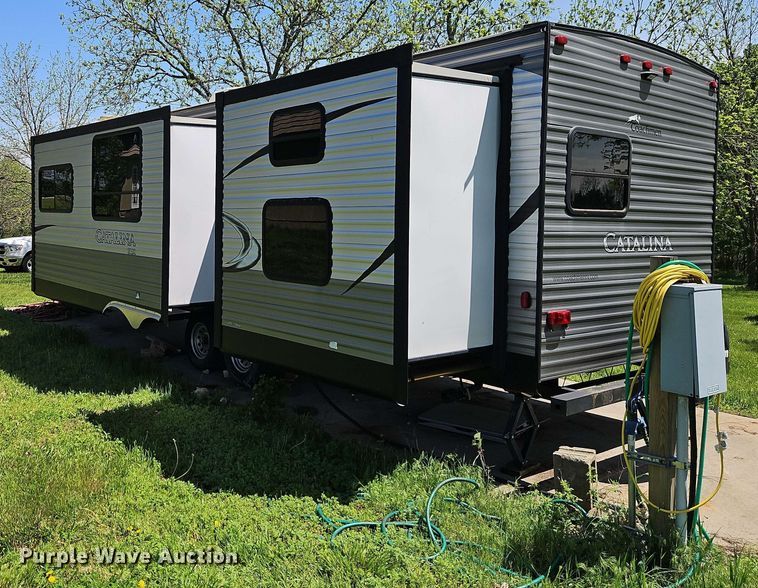 image for item EB7999 2017 Coachman Catalina 321BHDS CK camper