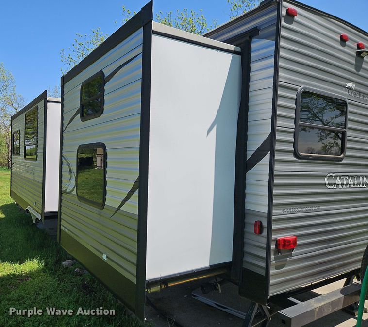 image for item EB7999 2017 Coachman Catalina 321BHDS CK camper