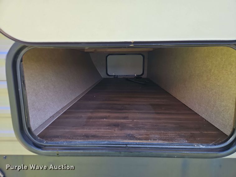 image for item EB7999 2017 Coachman Catalina 321BHDS CK camper