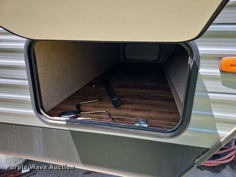 image for item EB7999 2017 Coachman Catalina 321BHDS CK camper