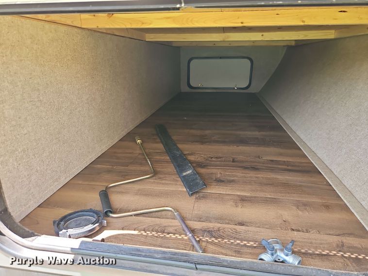 image for item EB7999 2017 Coachman Catalina 321BHDS CK camper