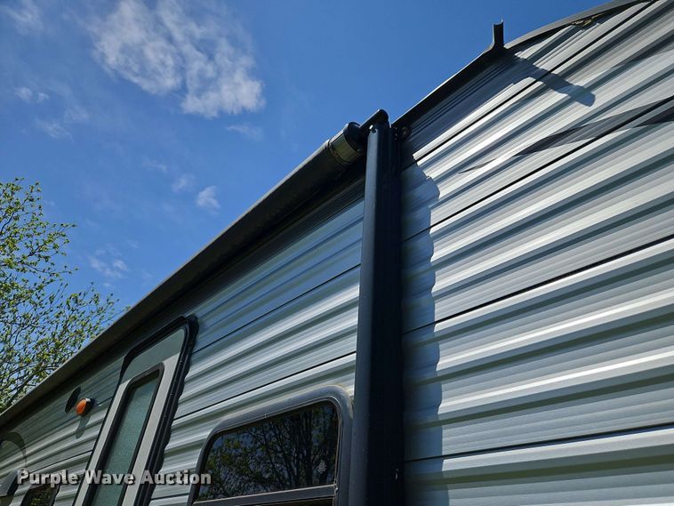 image for item EB7999 2017 Coachman Catalina 321BHDS CK camper