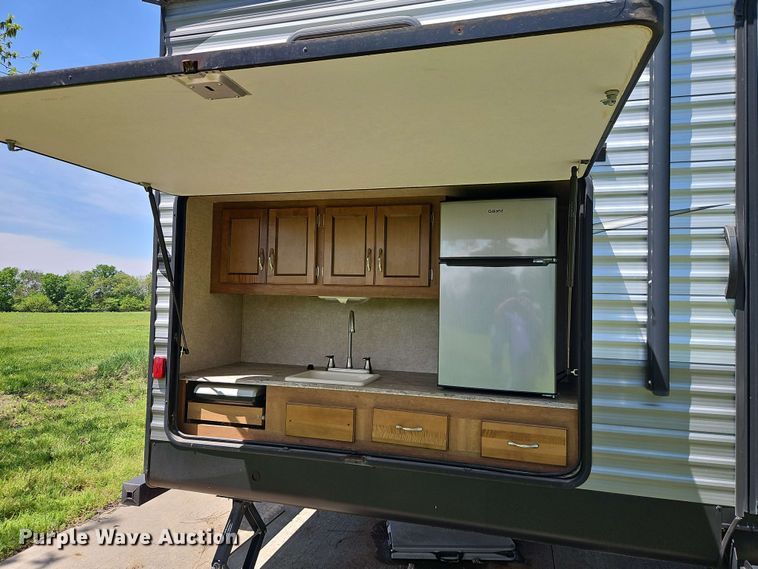 image for item EB7999 2017 Coachman Catalina 321BHDS CK camper