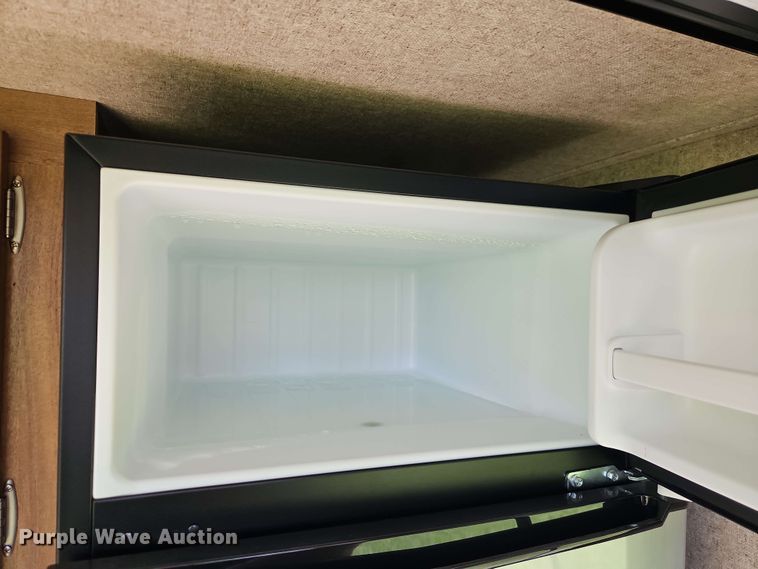 image for item EB7999 2017 Coachman Catalina 321BHDS CK camper