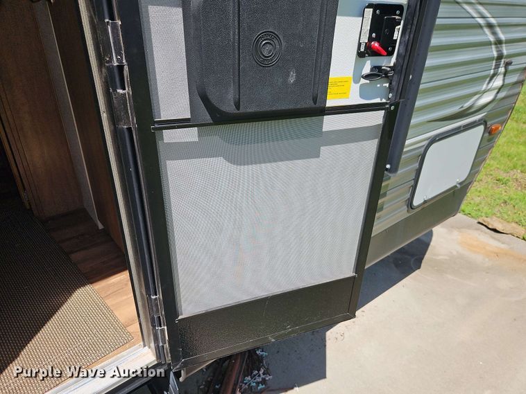 image for item EB7999 2017 Coachman Catalina 321BHDS CK camper