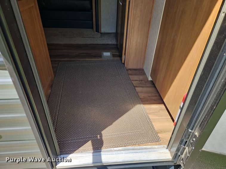 image for item EB7999 2017 Coachman Catalina 321BHDS CK camper