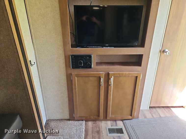 image for item EB7999 2017 Coachman Catalina 321BHDS CK camper