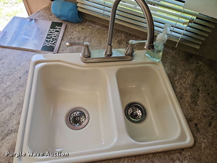 image for item EB7999 2017 Coachman Catalina 321BHDS CK camper