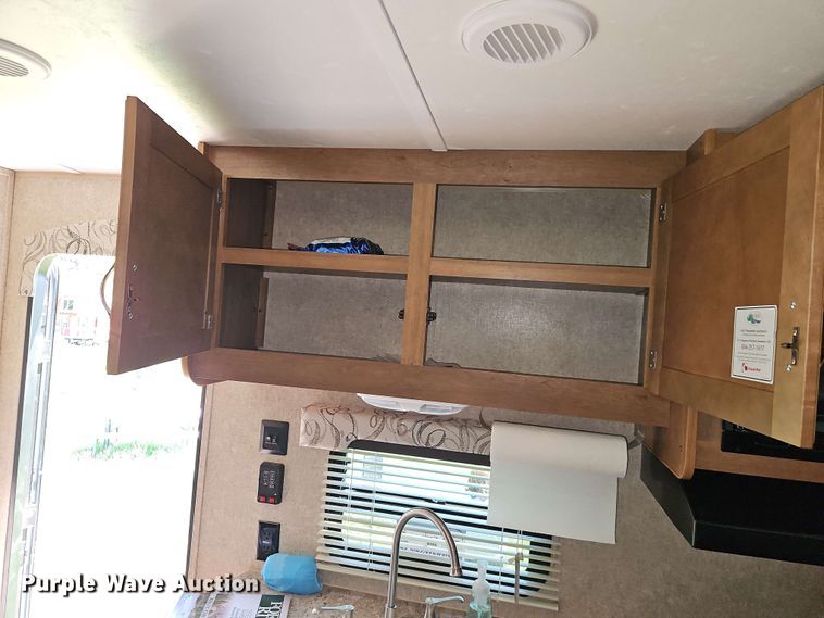 image for item EB7999 2017 Coachman Catalina 321BHDS CK camper