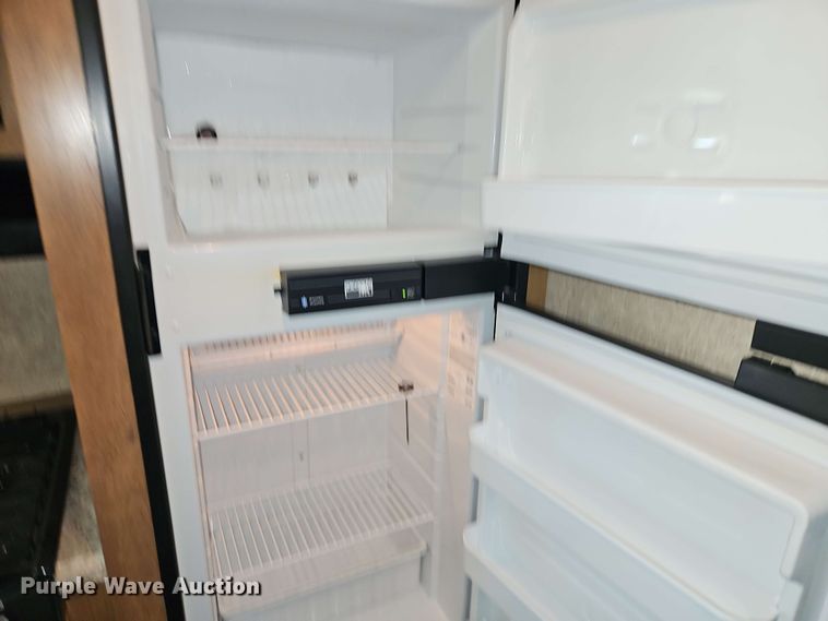 image for item EB7999 2017 Coachman Catalina 321BHDS CK camper