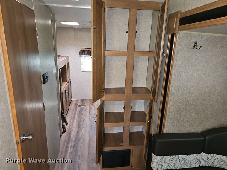 image for item EB7999 2017 Coachman Catalina 321BHDS CK camper