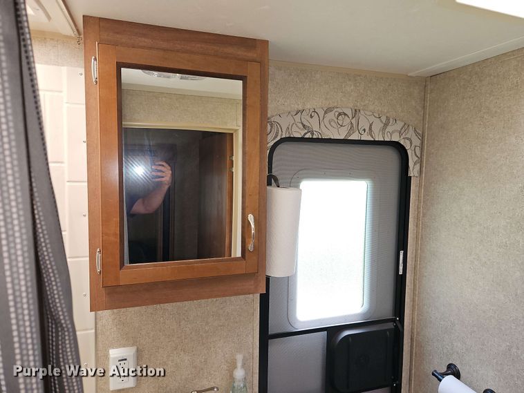 image for item EB7999 2017 Coachman Catalina 321BHDS CK camper