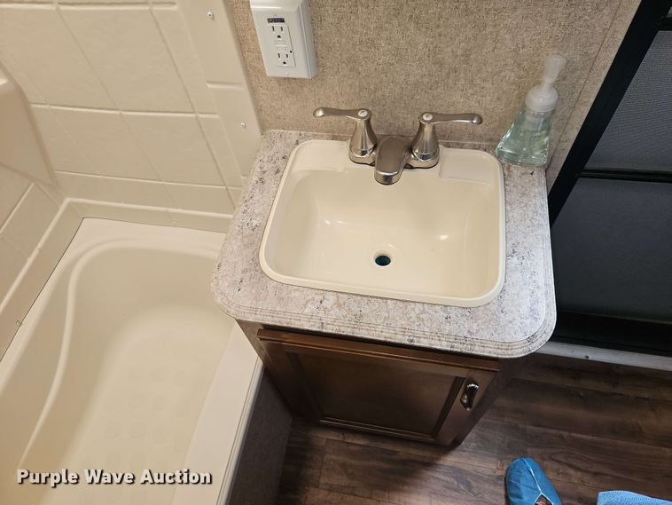 image for item EB7999 2017 Coachman Catalina 321BHDS CK camper