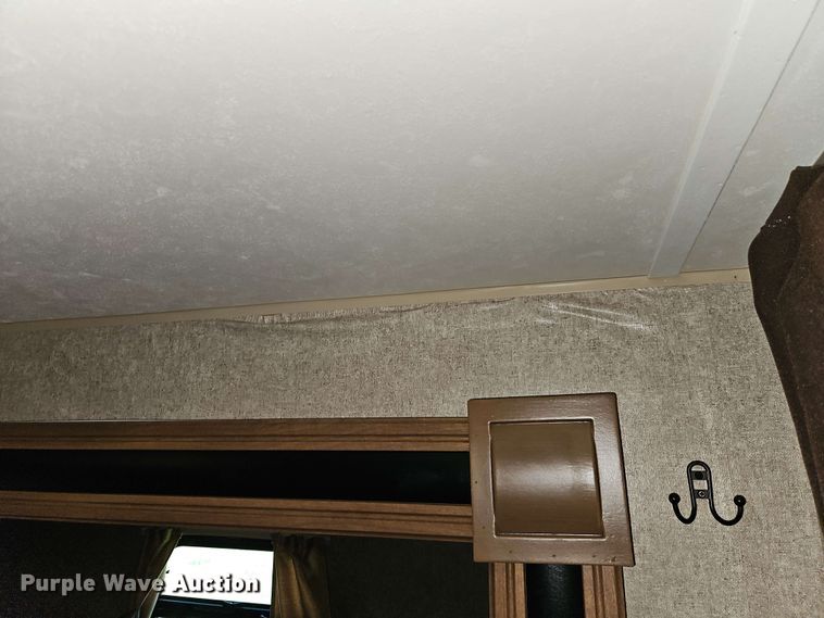 image for item EB7999 2017 Coachman Catalina 321BHDS CK camper