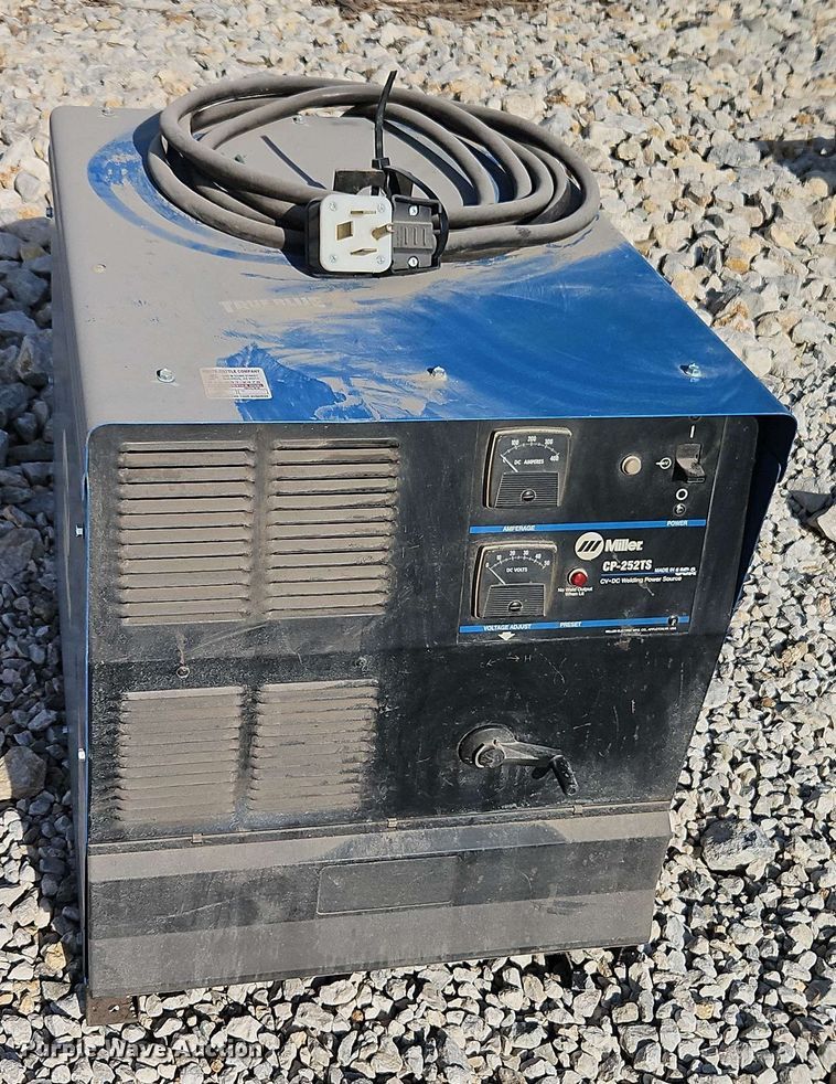 image for item EB8005 Miller CP-252TS welder