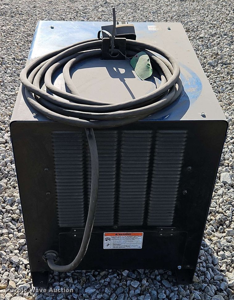 image for item EB8005 Miller CP-252TS welder