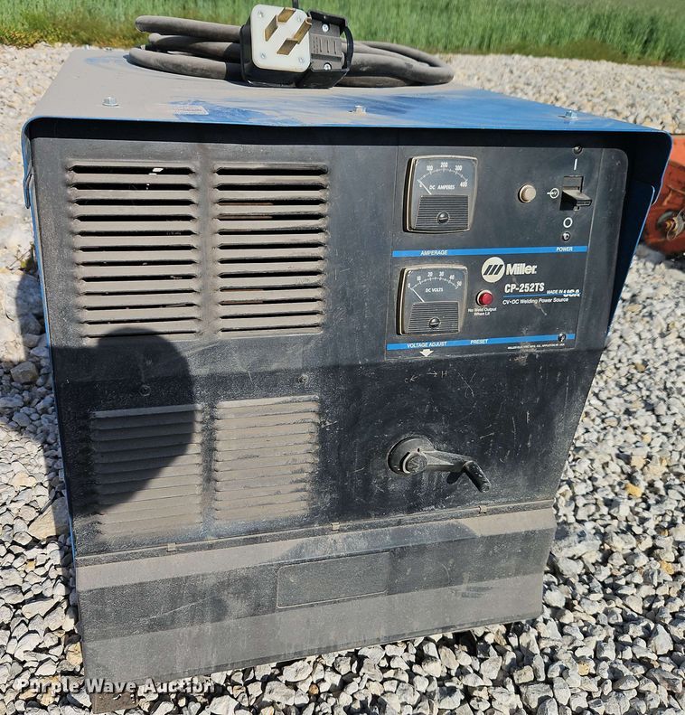 image for item EB8005 Miller CP-252TS welder