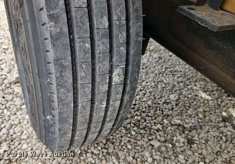 image for item EB8017 Joy air compressor