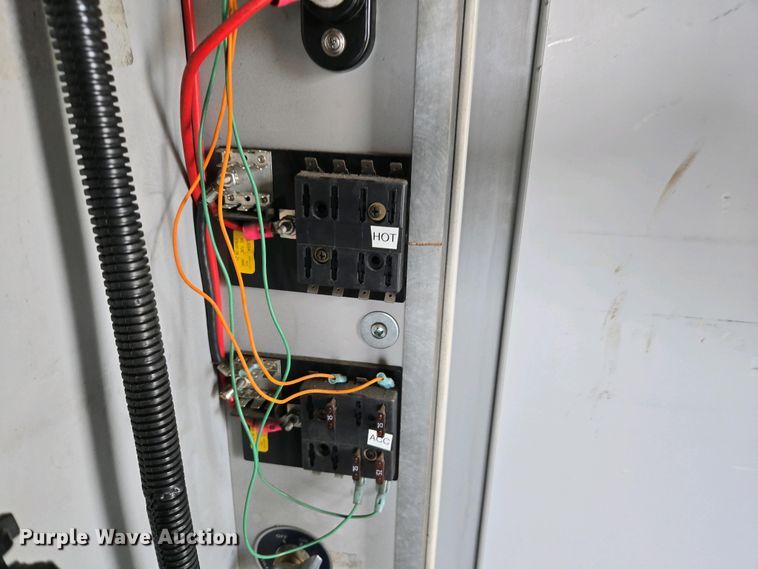 image for item EC0951 2005 Ford E450 Super Duty ambulance