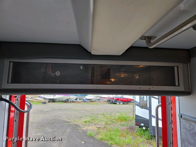 image for item EC0951 2005 Ford E450 Super Duty ambulance