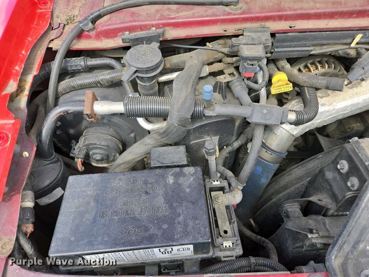 image for item EC0951 2005 Ford E450 Super Duty ambulance