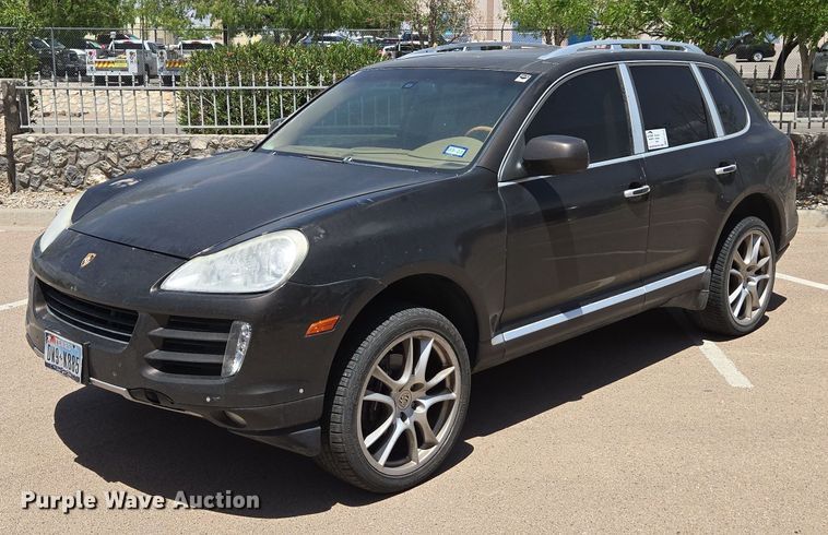 image for item EC1014 2010 Porsche Cayenne SUV