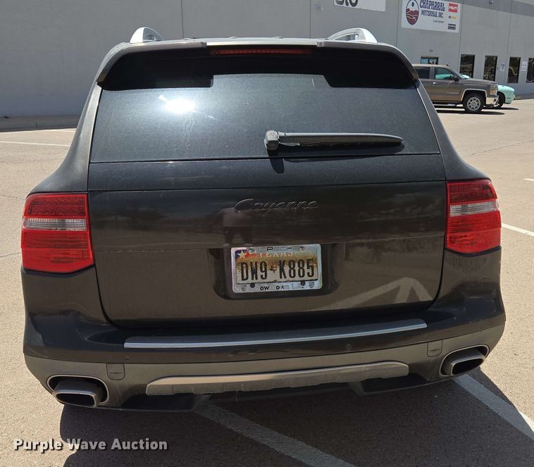 image for item EC1014 2010 Porsche Cayenne SUV