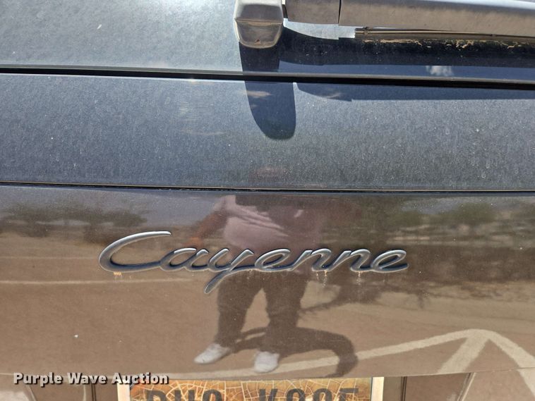 image for item EC1014 2010 Porsche Cayenne SUV