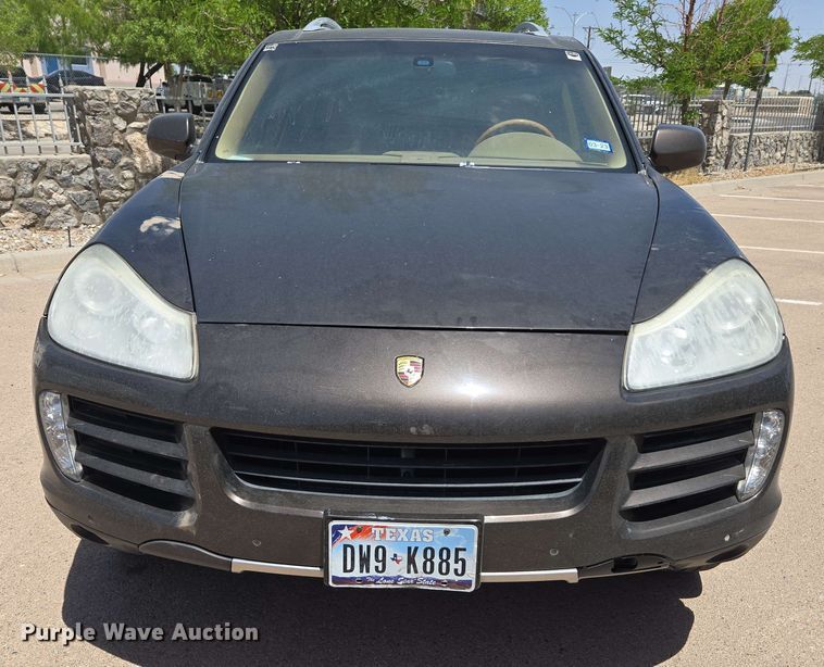 image for item EC1014 2010 Porsche Cayenne SUV