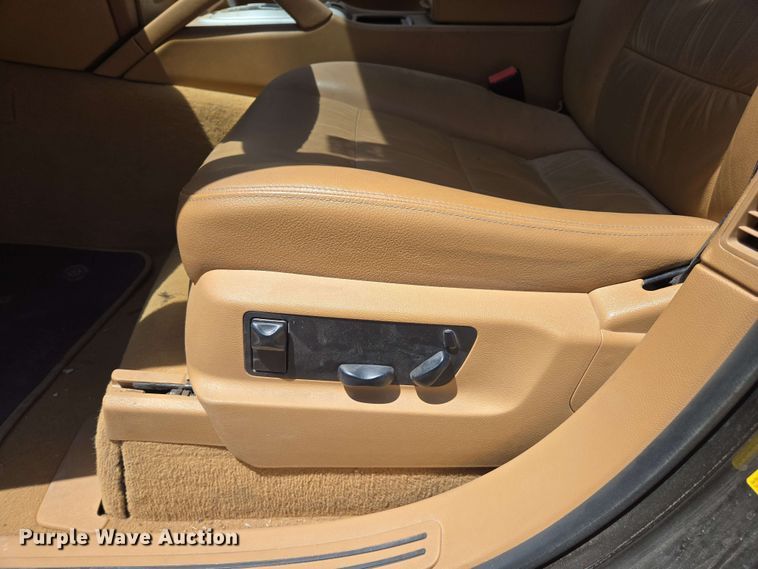 image for item EC1014 2010 Porsche Cayenne SUV